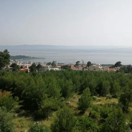 Appartement Amazing With A Terrace Makarska