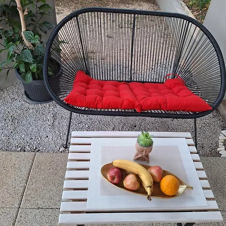 Appartement Amazing With A Terrace Makarska